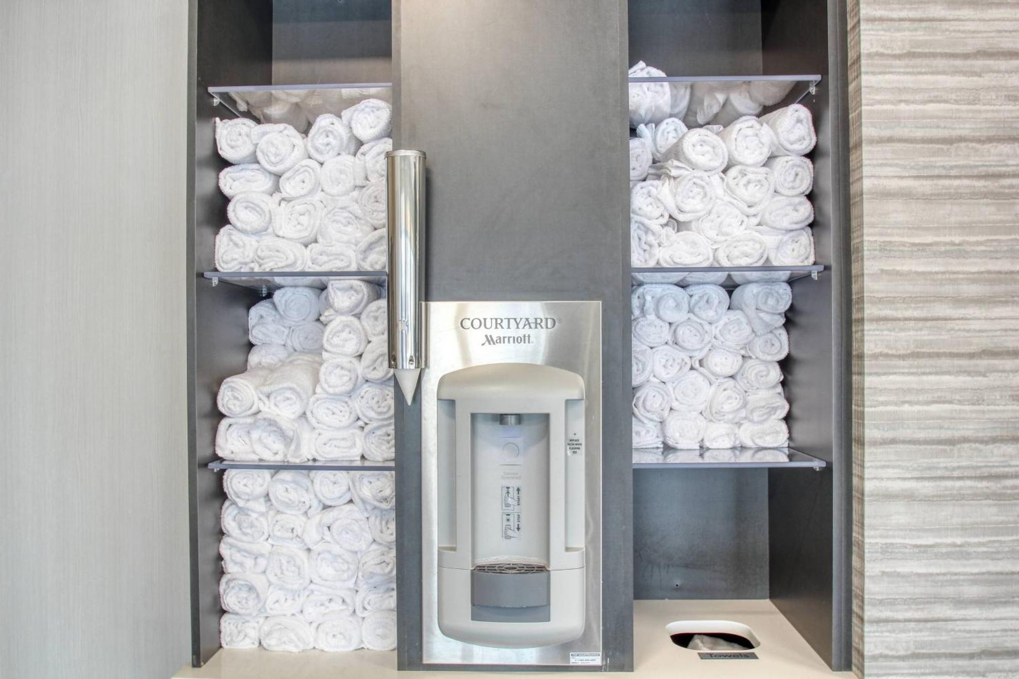 Courtyard By Marriott Fargo Ξενοδοχείο Εξωτερικό φωτογραφία